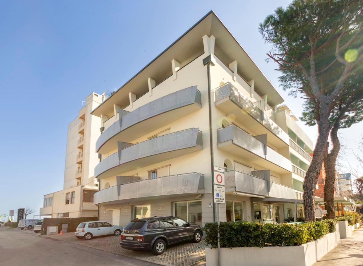 Residence Marittimo Riccione Kültér fotó
