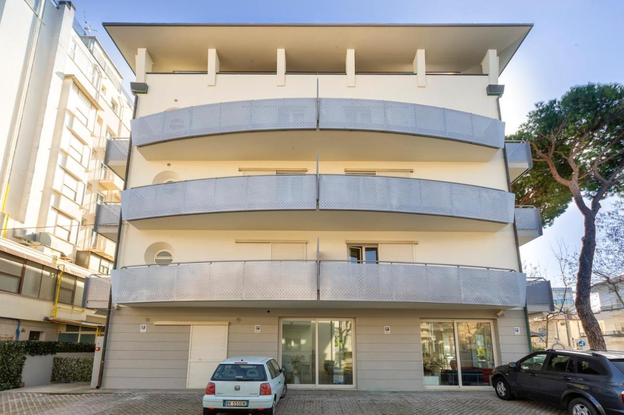 Residence Marittimo Riccione Kültér fotó
