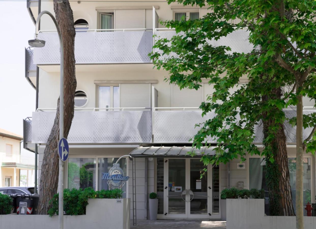 Residence Marittimo Riccione Kültér fotó