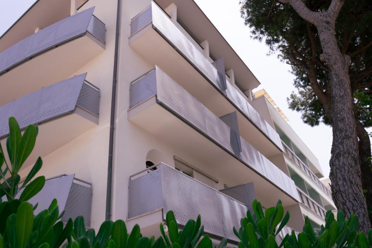 Residence Marittimo Riccione Kültér fotó