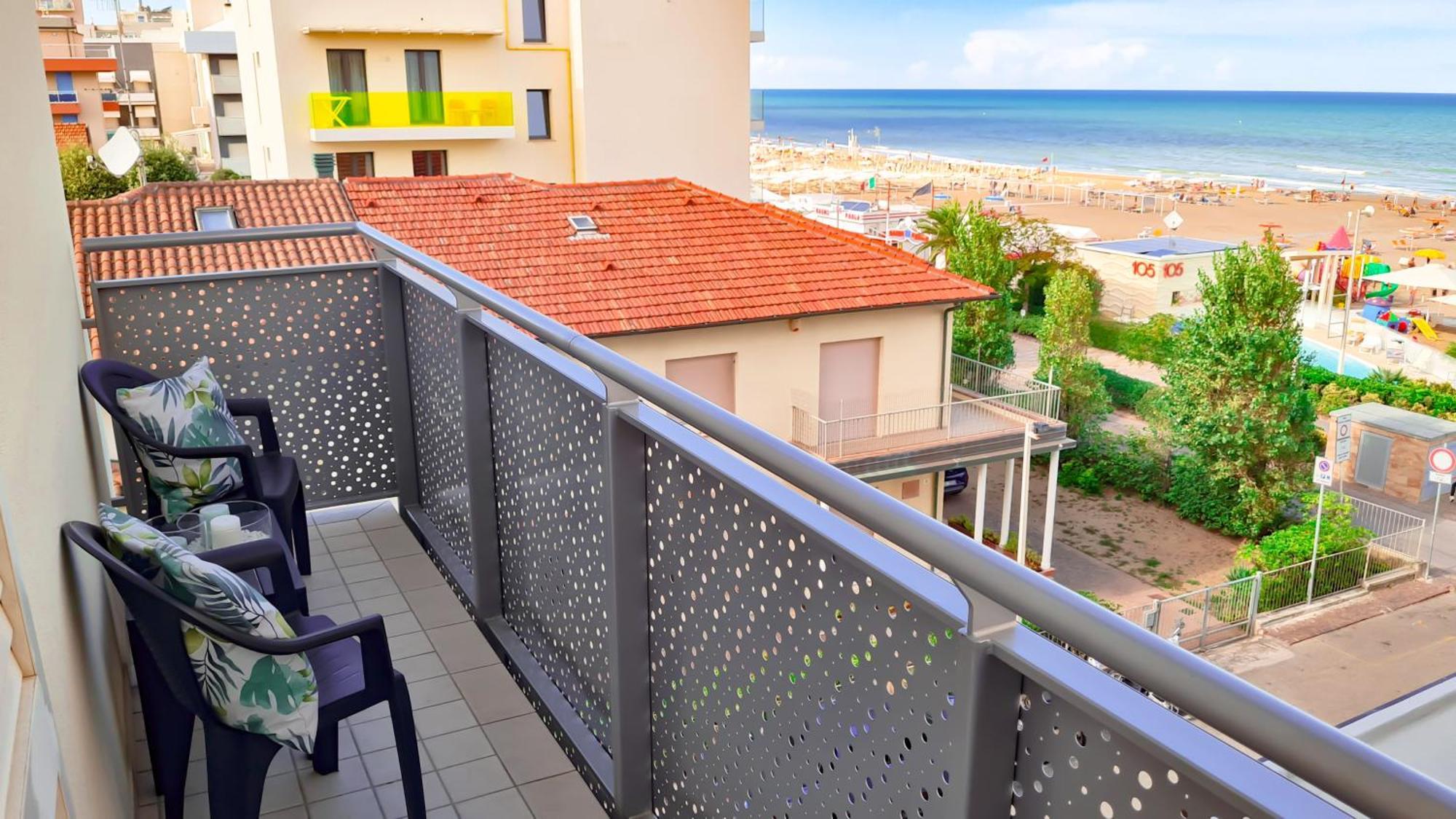 Residence Marittimo Riccione Kültér fotó
