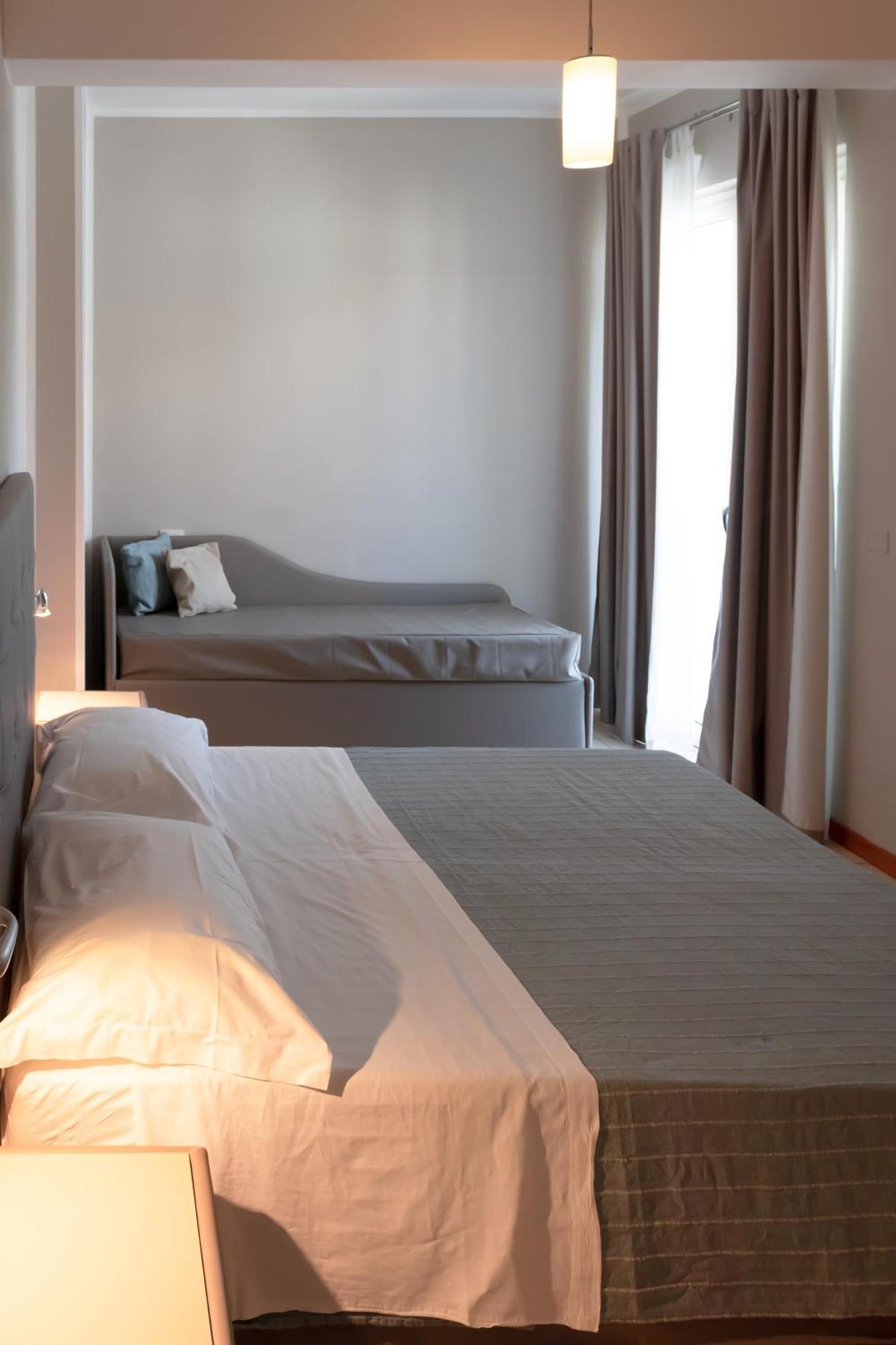 Residence Marittimo Riccione Kültér fotó