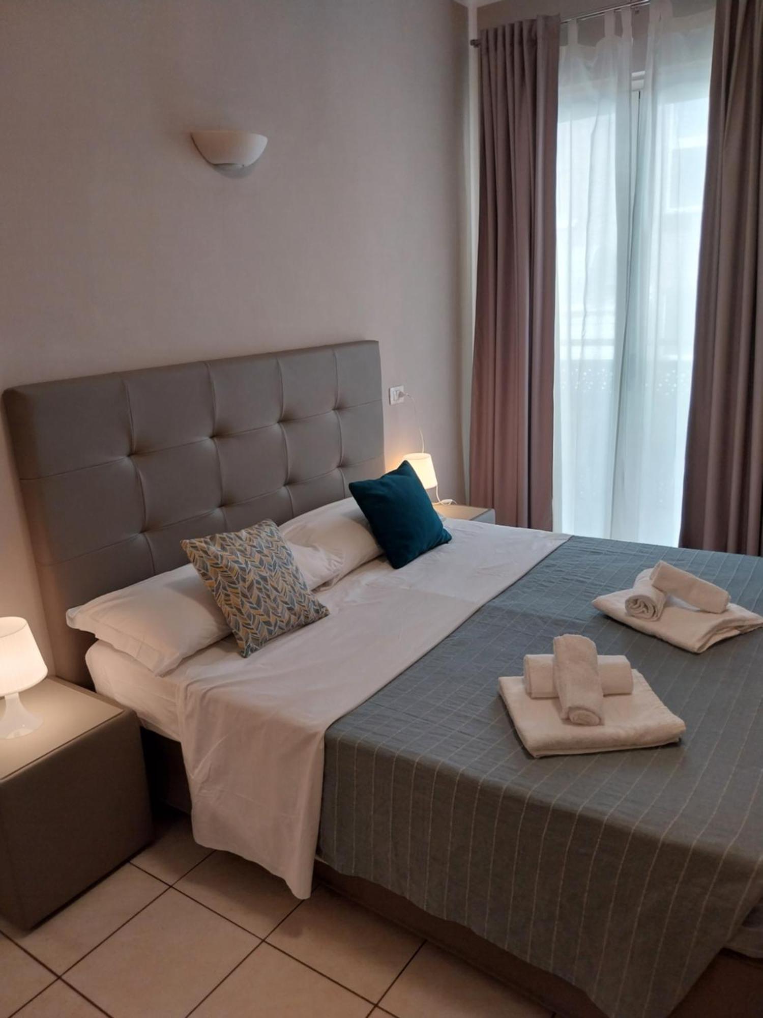 Residence Marittimo Riccione Kültér fotó