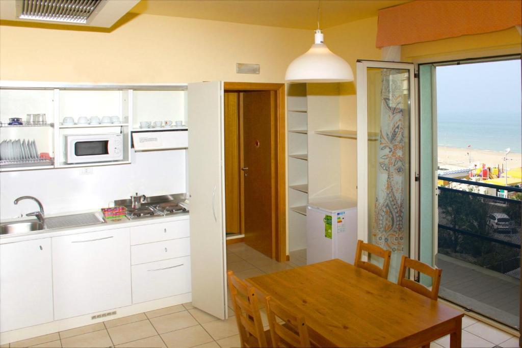 Residence Marittimo Riccione Kültér fotó